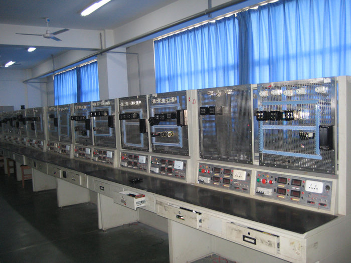 石家莊工程技術(shù)學(xué)校機(jī)電工程系實(shí)訓(xùn)室與計(jì)算機(jī)應(yīng)用能力培養(yǎng)探析——基于河北培訓(xùn)網(wǎng)視角